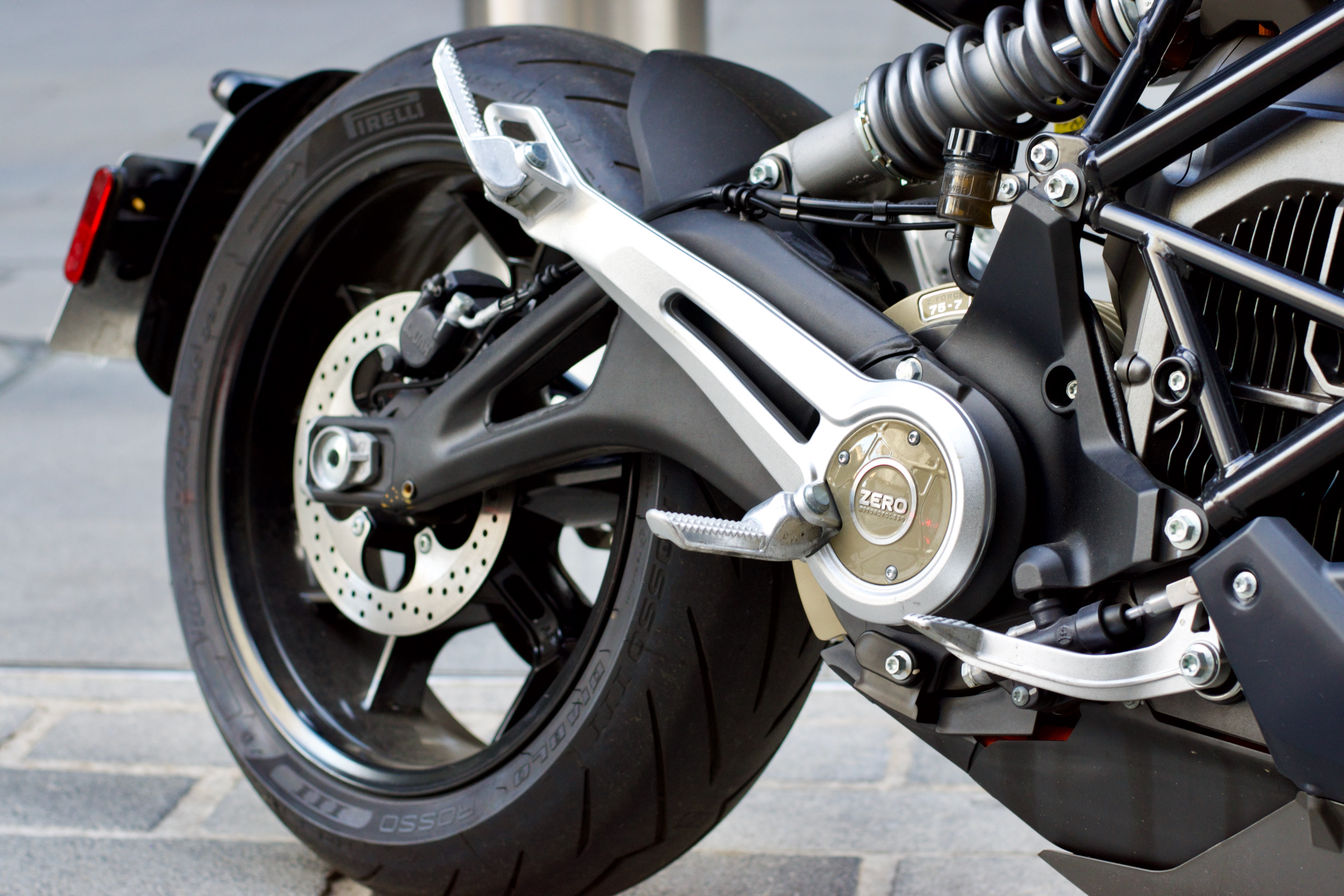 Zero S side profile on road